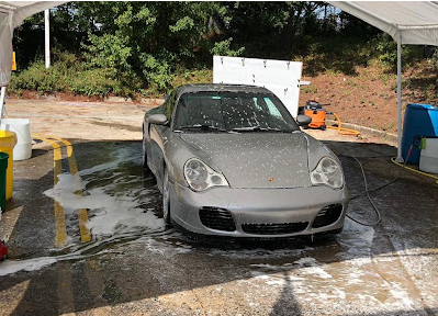 Porsche 911 foam wash
